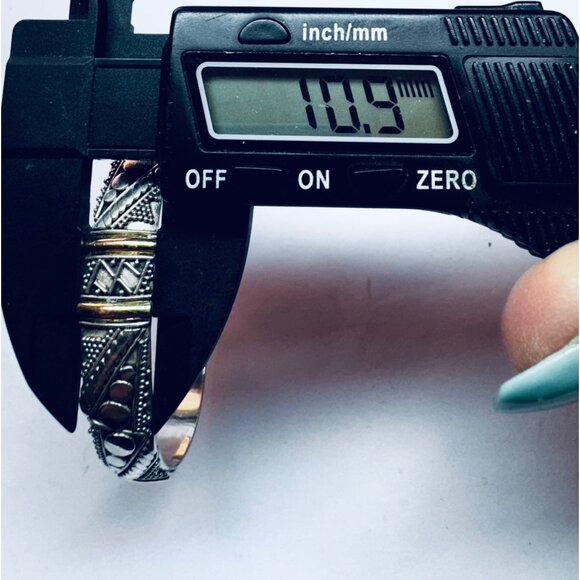 Vintage Sterling Silver 925 Etched Cuff Bracelet Tribal Design Size 6 Estate - Picture 6 of 9